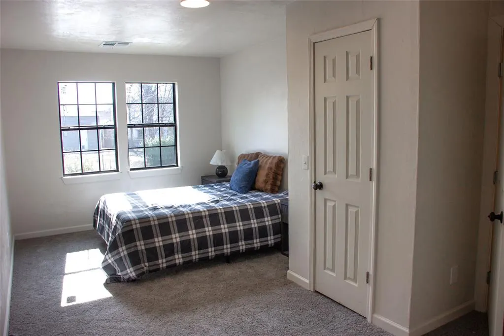 Photo 11 — 204 W Ercoupe Drive, Oklahoma City, OK 73110