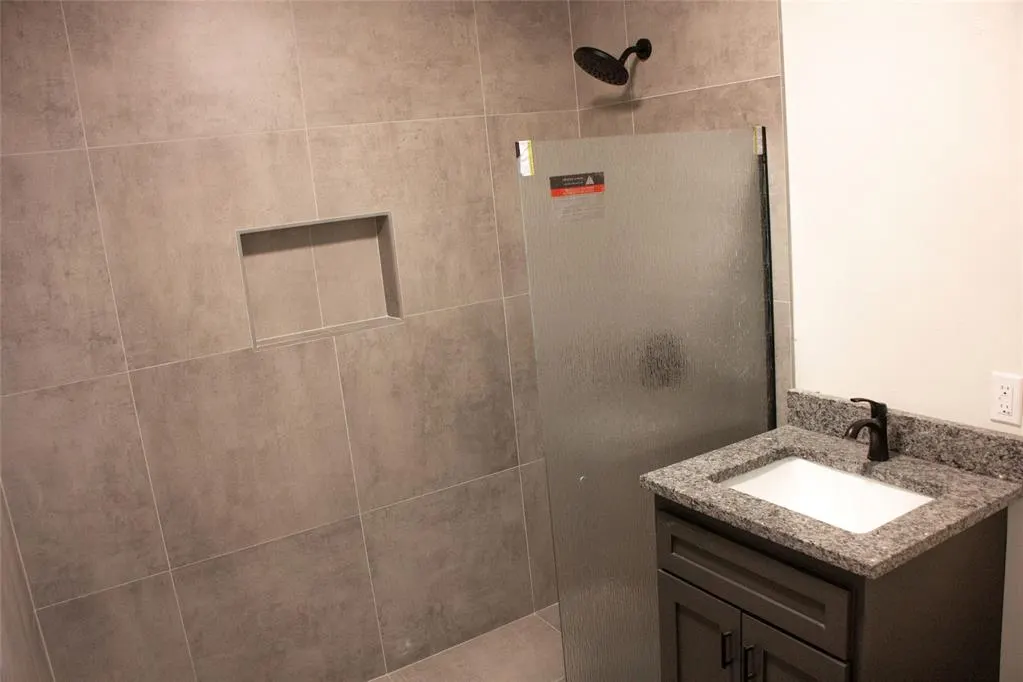 Photo 13 — 204 W Ercoupe Drive, Oklahoma City, OK 73110