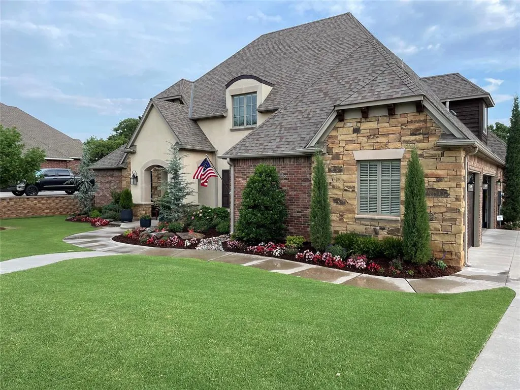 Front exterior — 1401 Autumn Creek Drive, Edmond, OK 73003