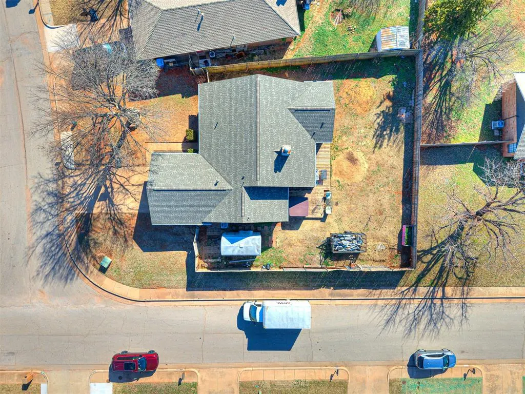 Photo 3 — 501 Gray Fox Run, Edmond, OK 73003