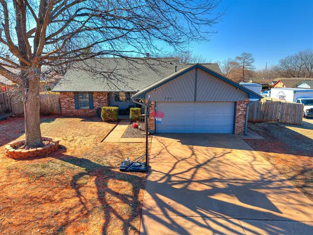Photo 5 — 501 Gray Fox Run, Edmond, OK 73003