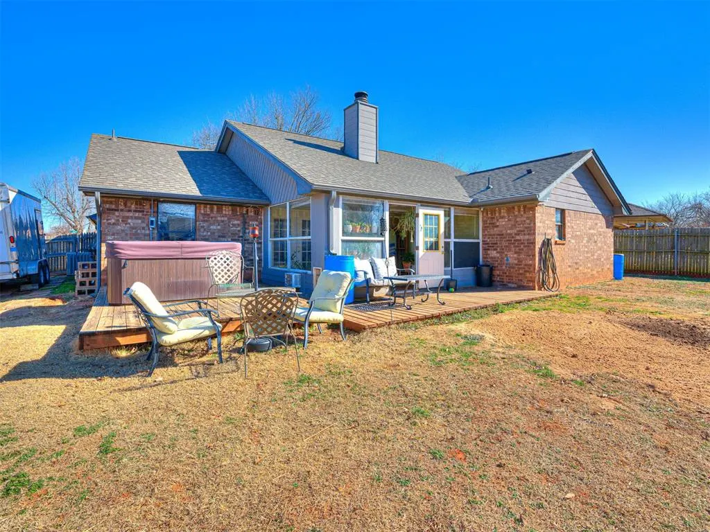 Photo 11 — 501 Gray Fox Run, Edmond, OK 73003
