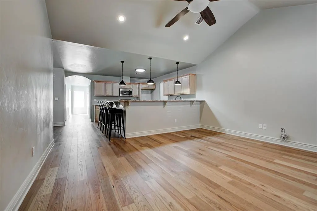 Photo 9 — 6814 NW 45th Street, Bethany, OK 73008