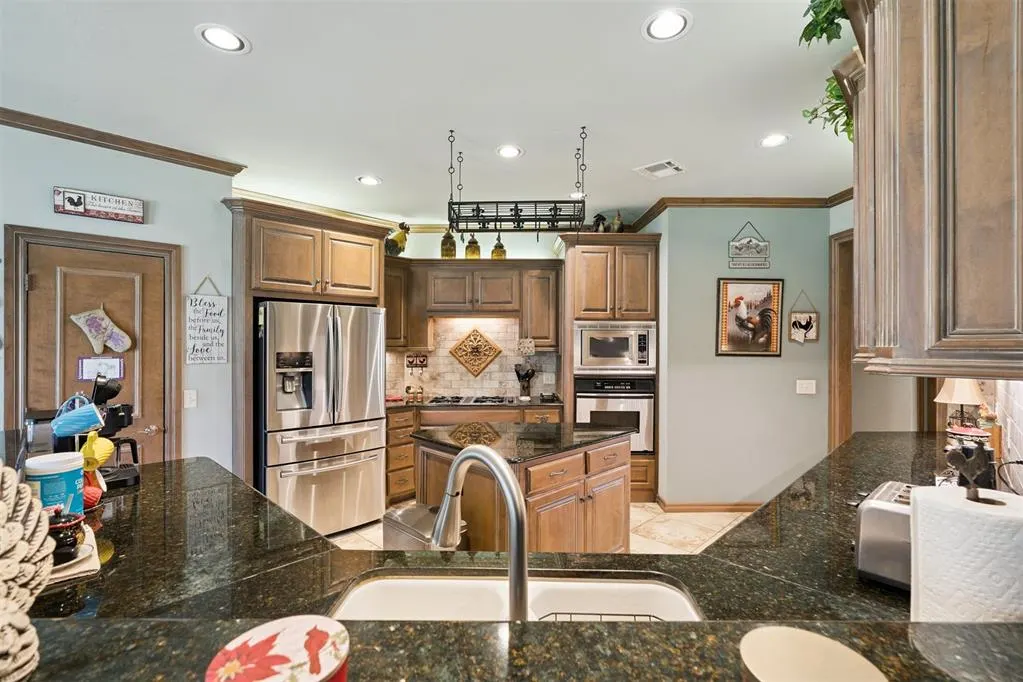 Photo 10 — 1625 Deer Park Drive, Edmond, OK 73003
