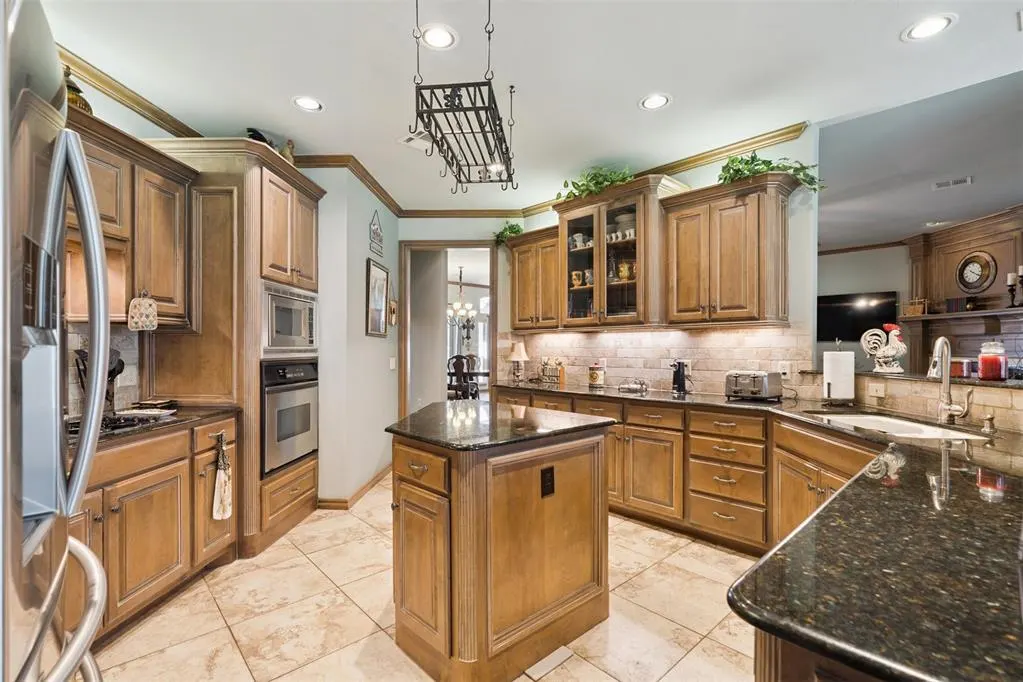 Photo 11 — 1625 Deer Park Drive, Edmond, OK 73003