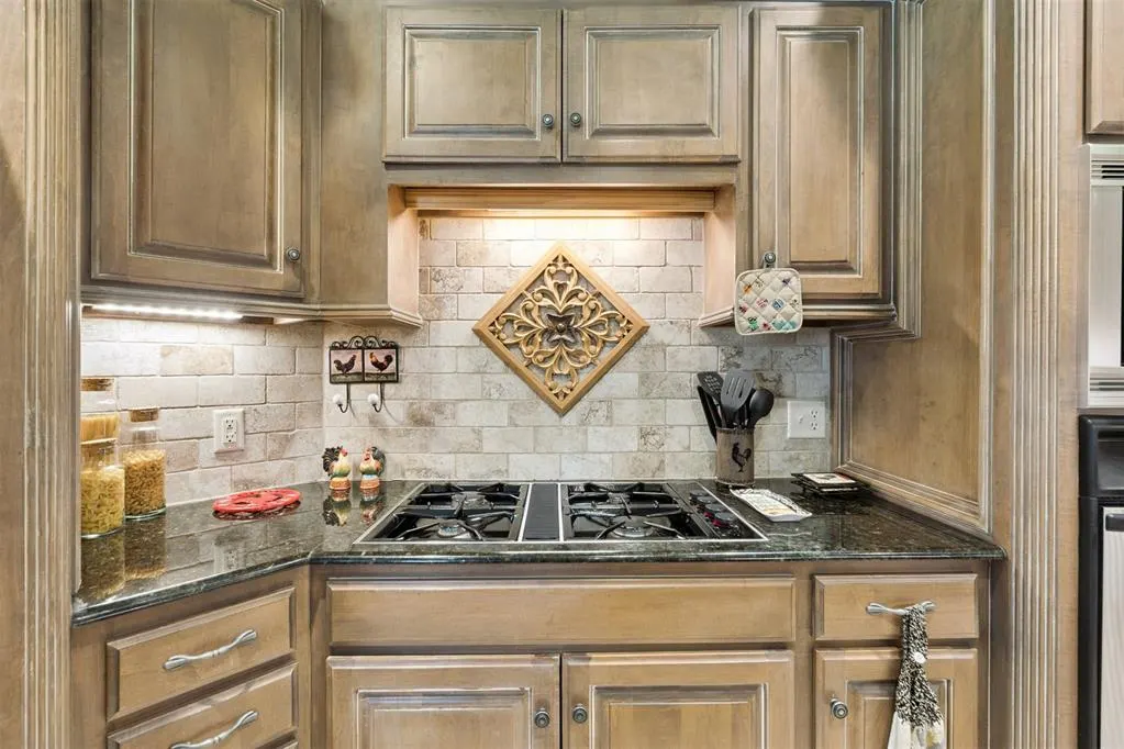 Photo 12 — 1625 Deer Park Drive, Edmond, OK 73003