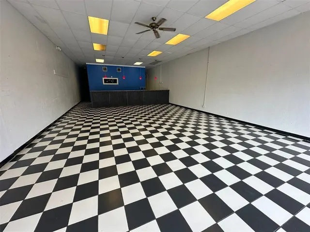 Photo 2 — 205 W Main Street, Purcell, OK 73080