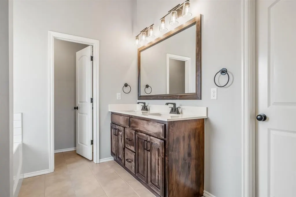 Photo 42 — 17427 240th Street, Washington, OK 73093