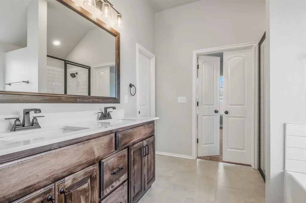 Photo 43 — 17427 240th Street, Washington, OK 73093
