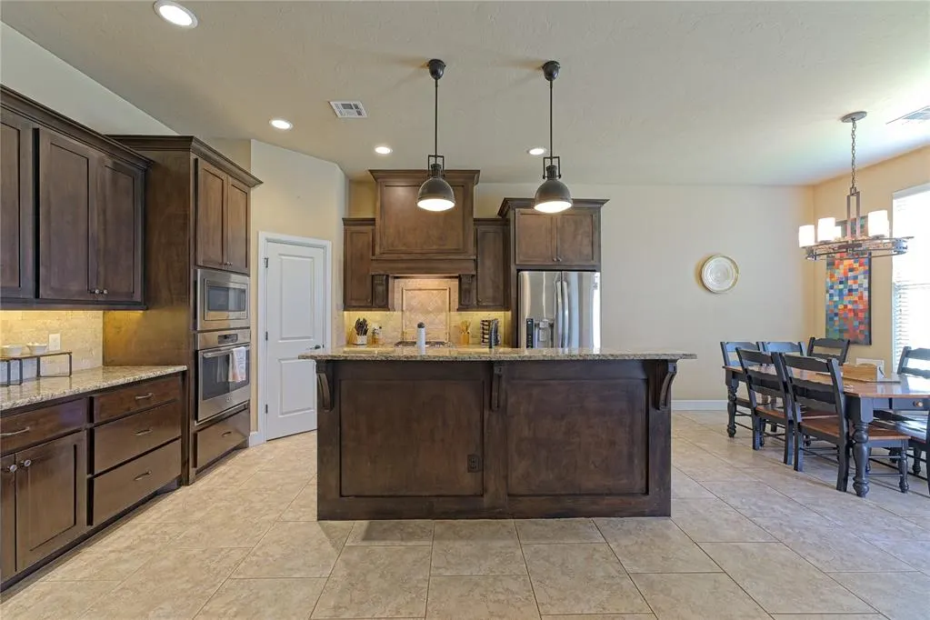 Photo 11 — 3013 Terrace Park Trail, Norman, OK 73069