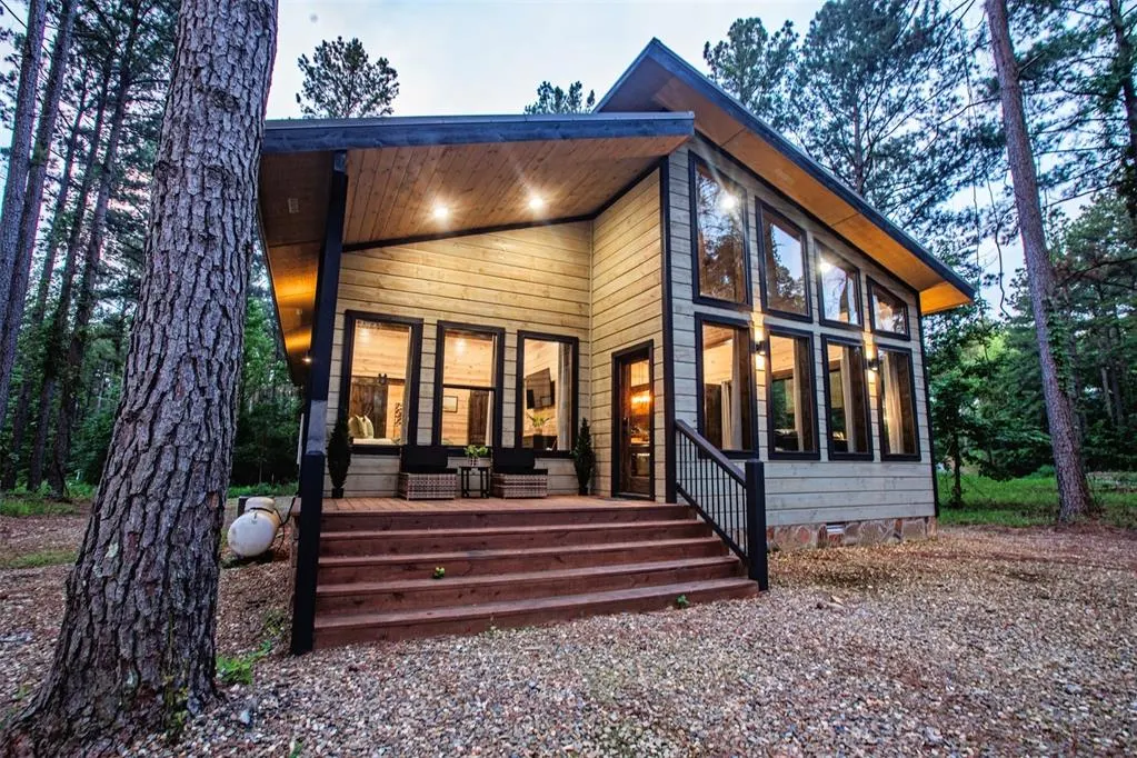 Photo 2 — 18 Western Fir Lane, Broken Bow, OK 74728