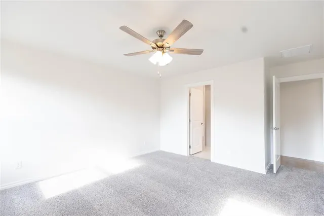 Photo 4 — 8708 Poppey Place, Yukon, OK 73099