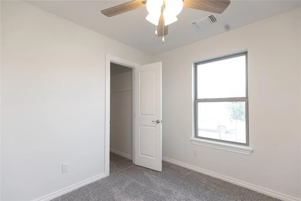 Photo 12 — 8708 Poppey Place, Yukon, OK 73099