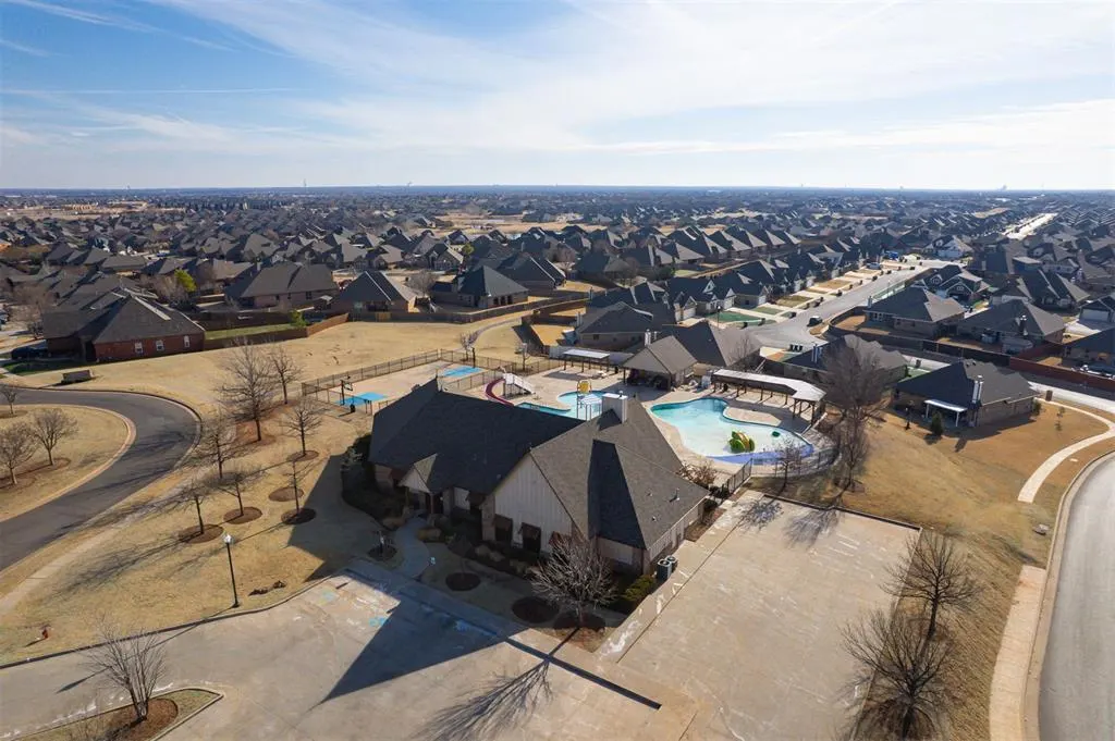 Photo 36 — 18524 Autumn Grove Drive, Edmond, OK 73012
