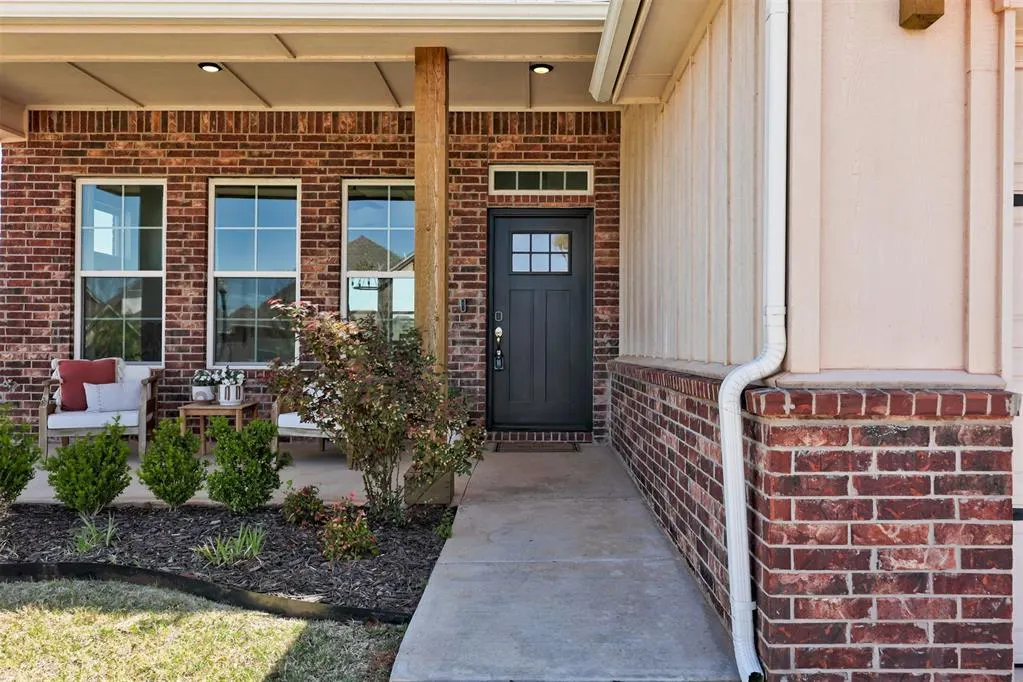 Photo 3 — 18524 Autumn Grove Drive, Edmond, OK 73012