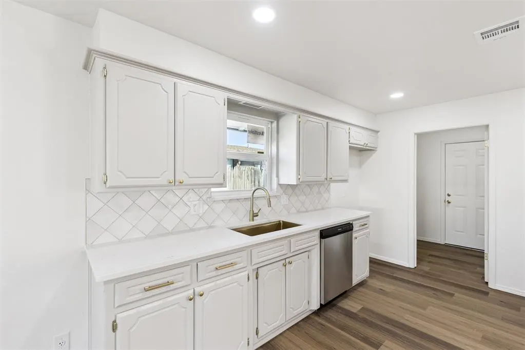 Photo 19 — 12513 Springwood Drive, Oklahoma City, OK 73120