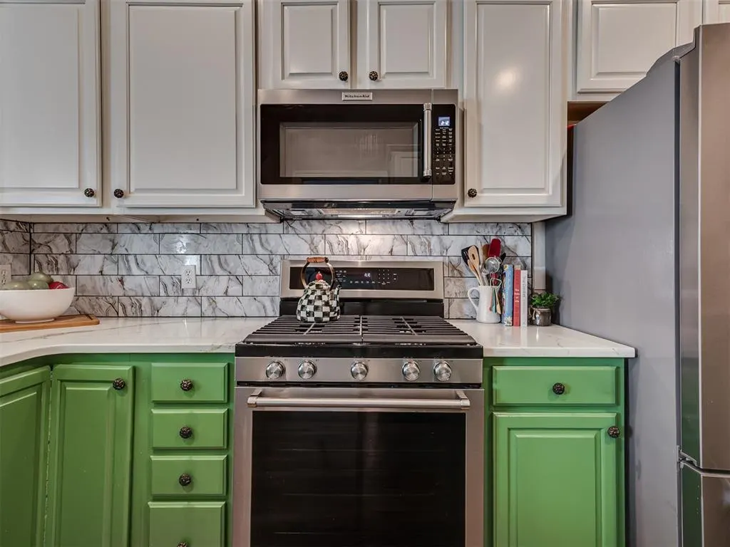 Photo 13 — 12500 Saint Andrews Drive 8, Oklahoma City, OK 73120