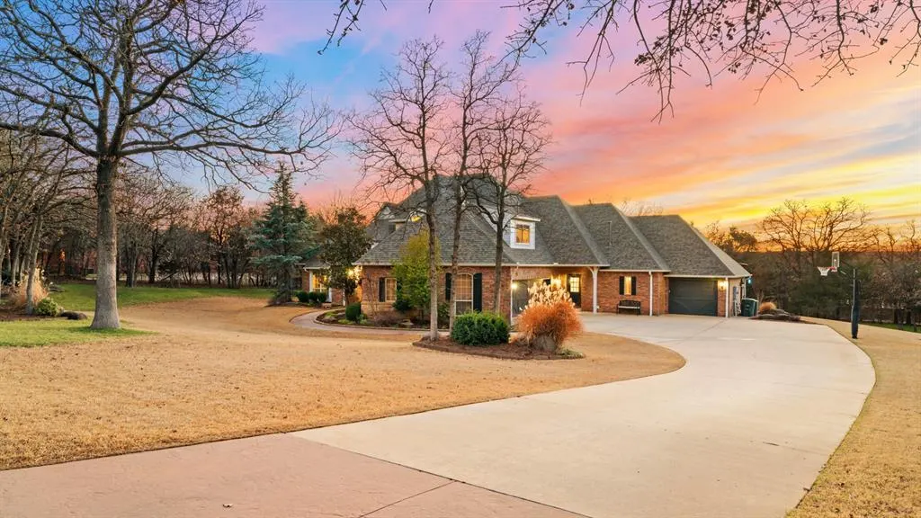 Photo 2 — 1503 Redbud Hollow, Edmond, OK 73034