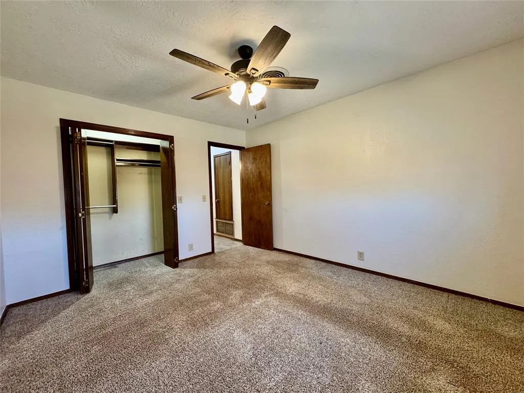 Photo 11 — 112 Elmwood Circle, Weatherford, OK 73096