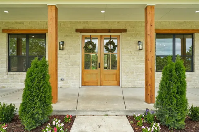Photo 3 — 9400 Elisabeth Drive, Guthrie, OK 73044