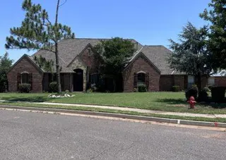 Sold home at 2621 SW 136th Street