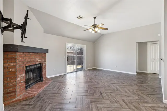 Photo 5 — 824 Hunter Place, Edmond, OK 73003