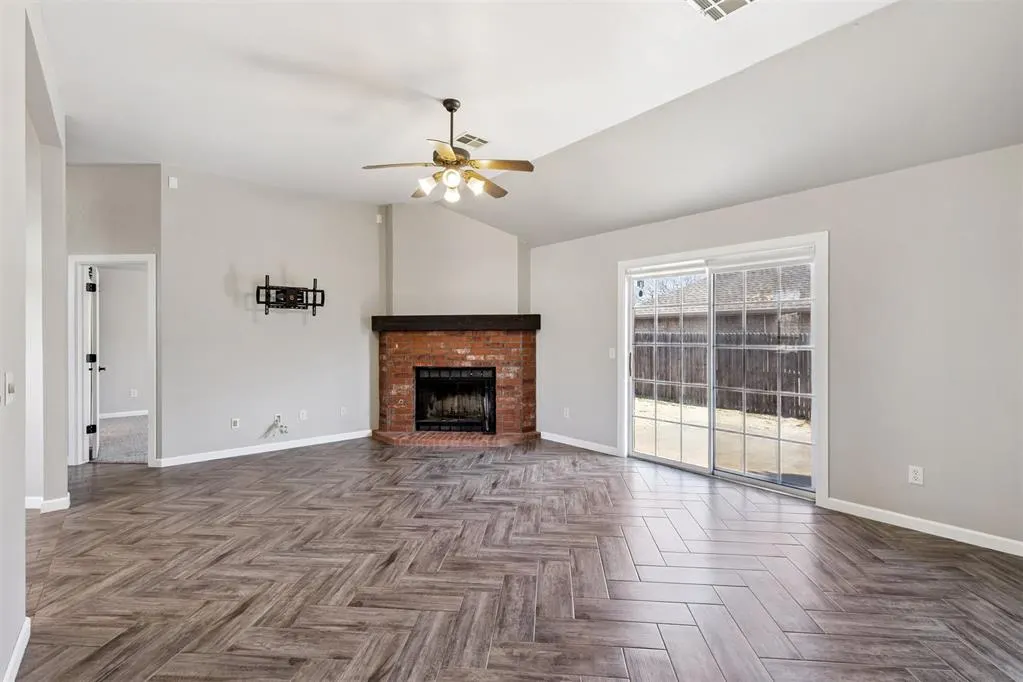 Photo 6 — 824 Hunter Place, Edmond, OK 73003