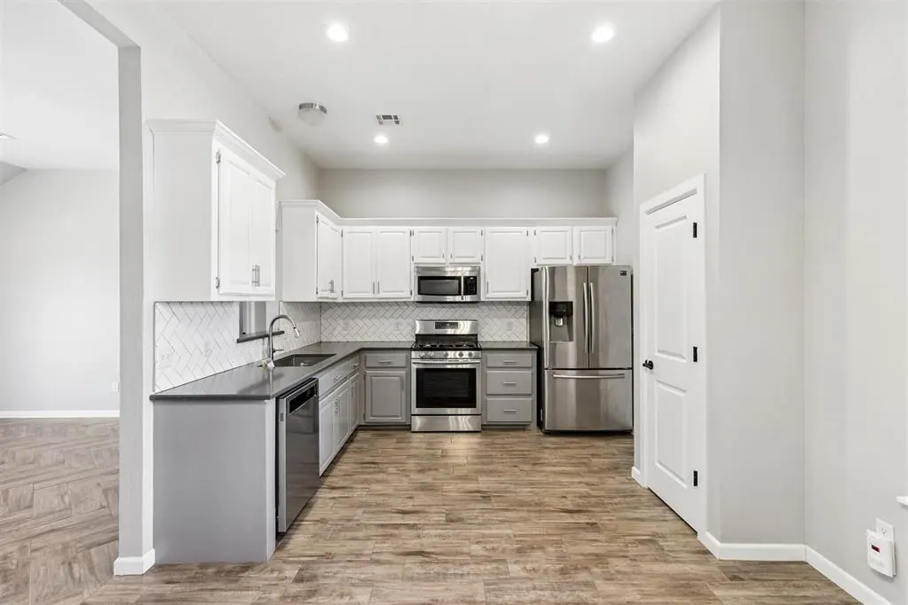Photo 8 — 824 Hunter Place, Edmond, OK 73003