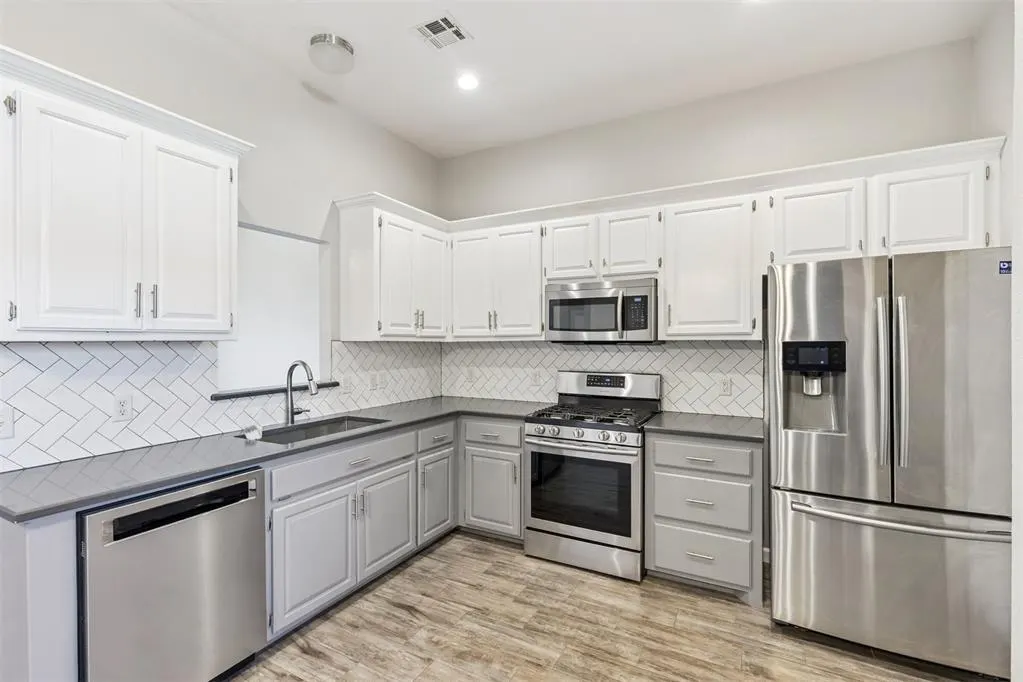 Photo 10 — 824 Hunter Place, Edmond, OK 73003
