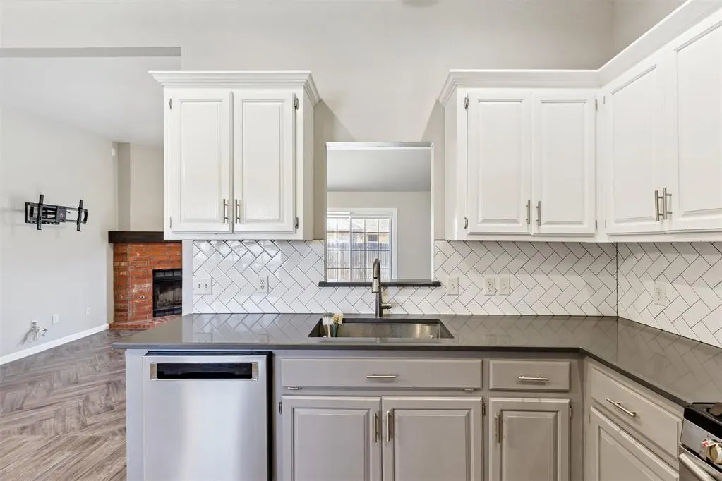 Photo 11 — 824 Hunter Place, Edmond, OK 73003