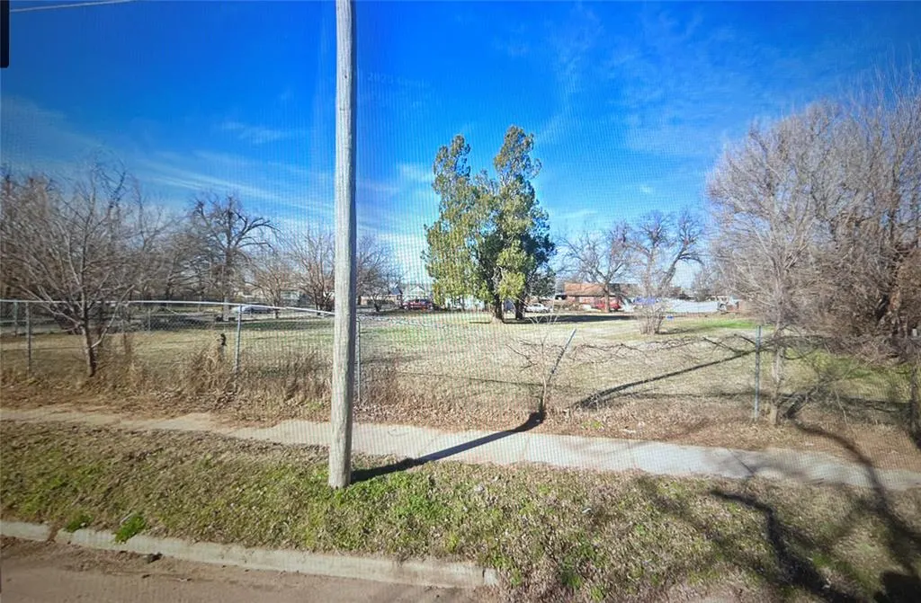 Front exterior — 1415 S Barnes Avenue, Oklahoma City, OK 73108