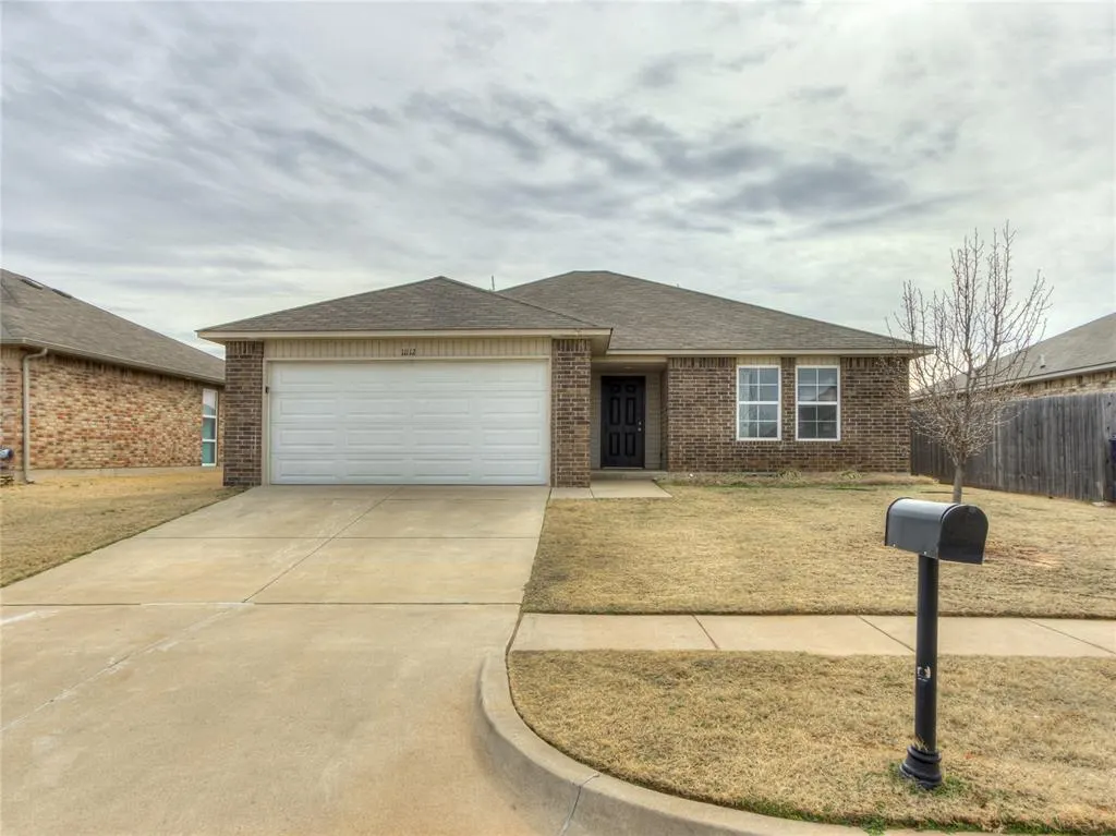 Front exterior — 11112 NW 99th Street, Yukon, OK 73099