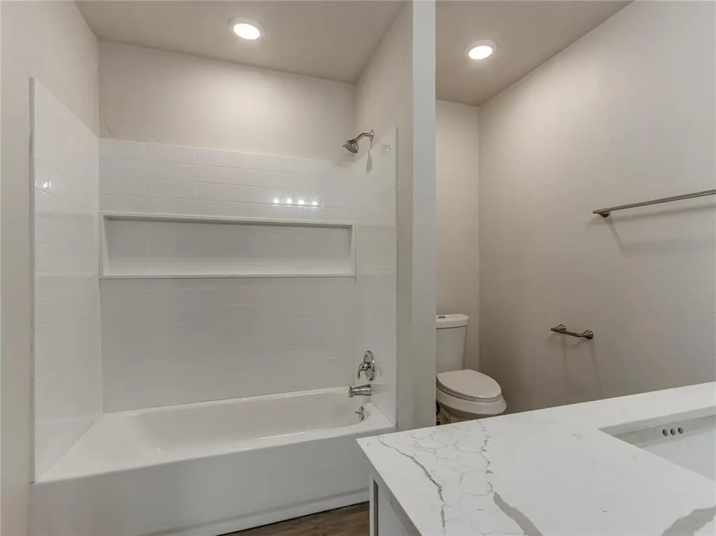 Photo 15 — 11112 NW 99th Street, Yukon, OK 73099