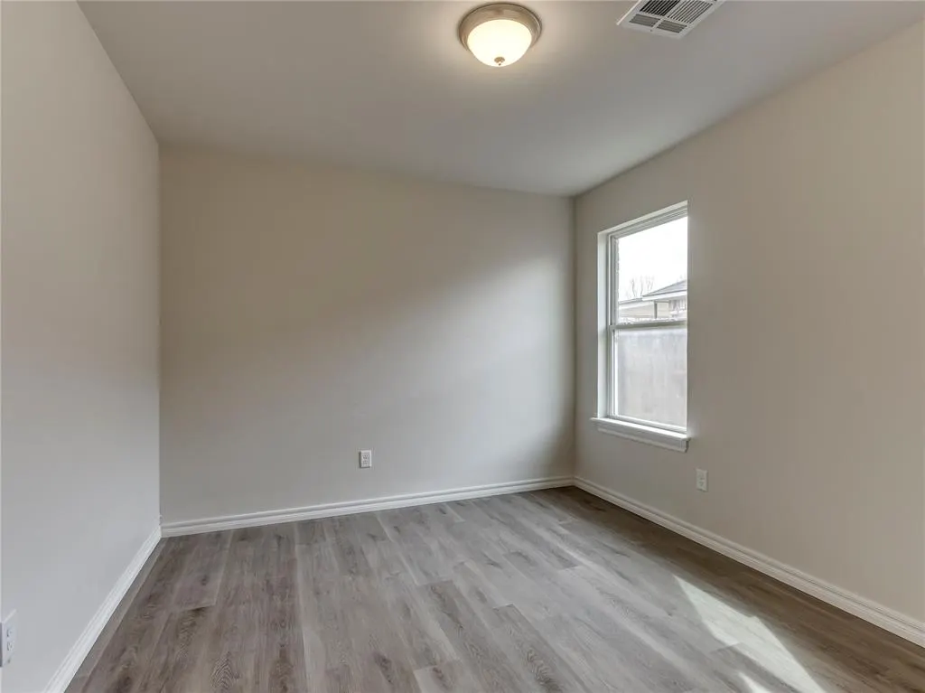Photo 22 — 11112 NW 99th Street, Yukon, OK 73099