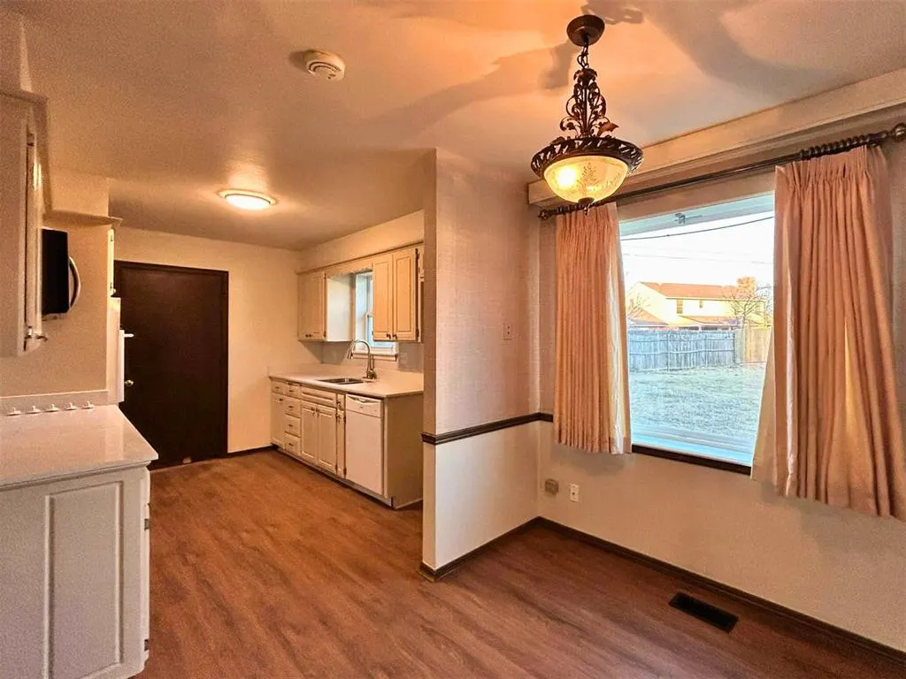 Photo 8 — 11004 N Miller Avenue, Oklahoma City, OK 73120