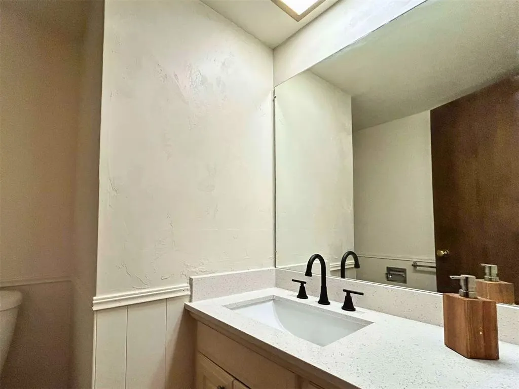 Photo 13 — 11004 N Miller Avenue, Oklahoma City, OK 73120