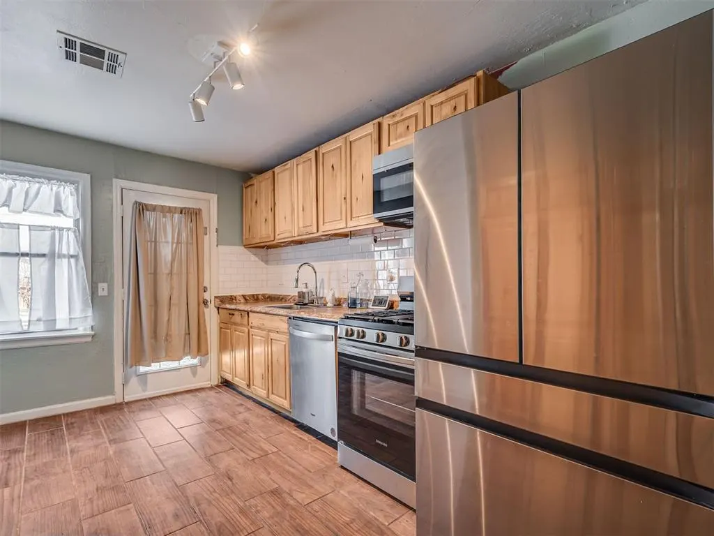 Photo 8 — 211 W Dale Street, Norman, OK 73069