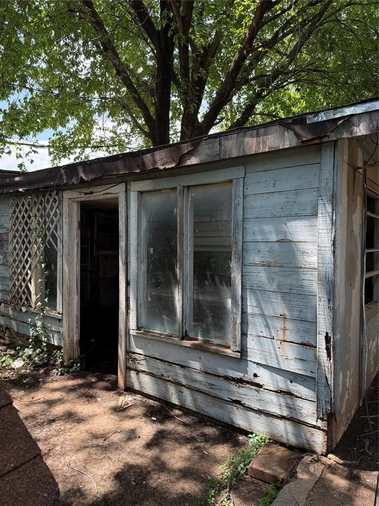 Photo 5 — 417 SW 40th Street, Oklahoma City, OK 73109