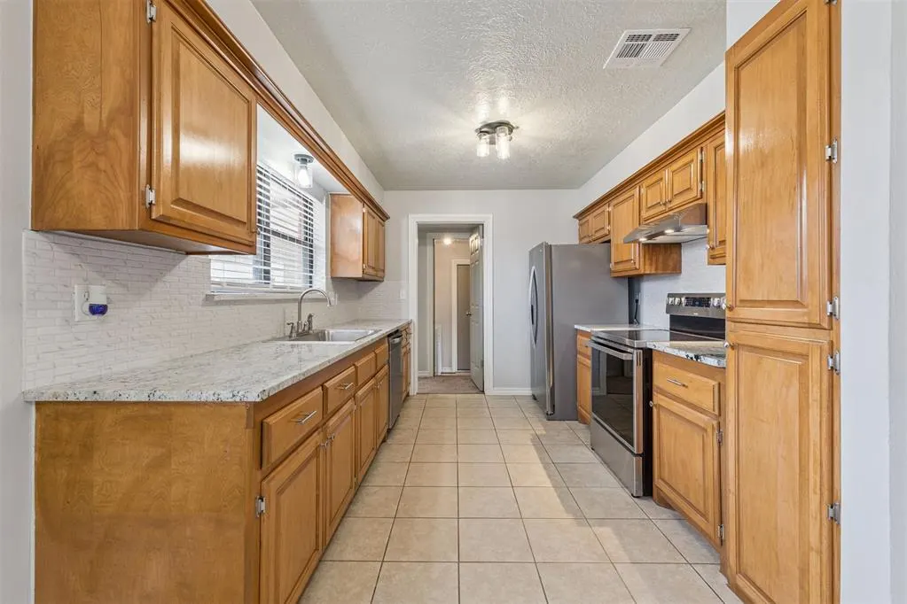 Photo 8 — 2416 Osborne Drive, Norman, OK 73069