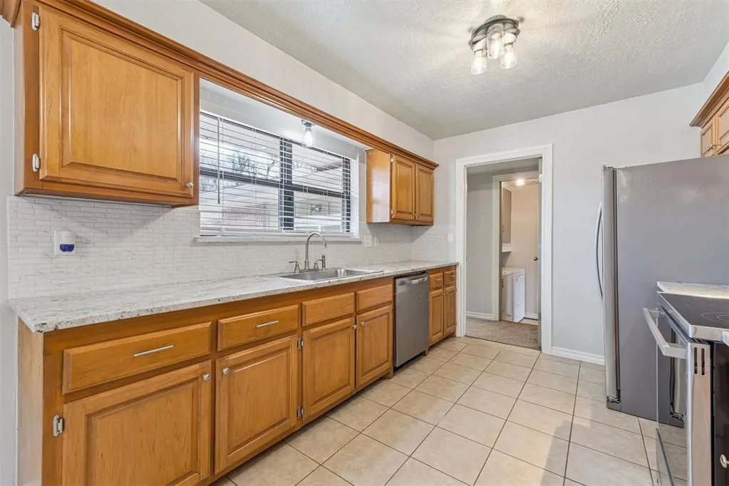 Photo 10 — 2416 Osborne Drive, Norman, OK 73069