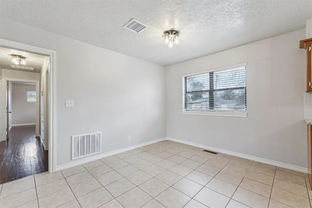 Photo 18 — 2416 Osborne Drive, Norman, OK 73069