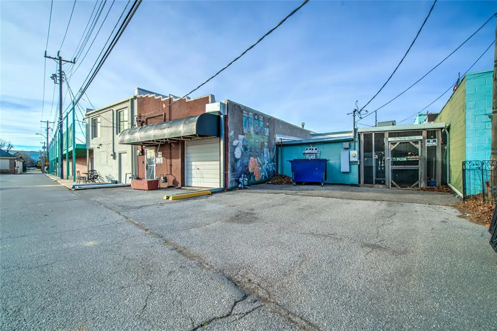 Photo 11 — 6732 NW 39th Expressway, Bethany, OK 73008