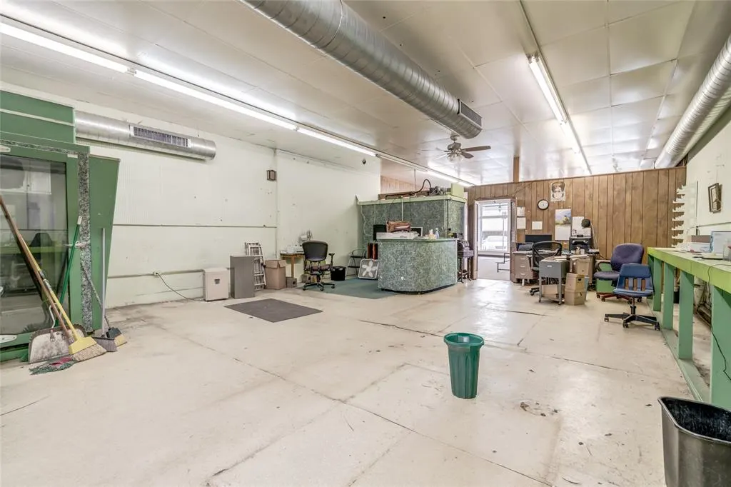 Photo 24 — 6732 NW 39th Expressway, Bethany, OK 73008
