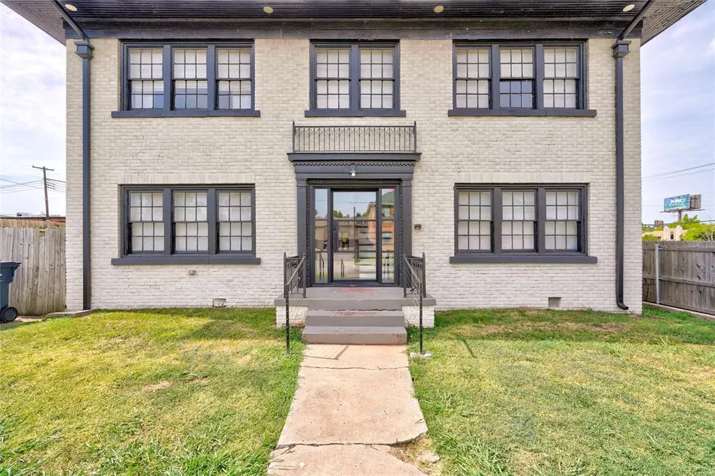 Photo 2 — 324 NW 24th Street, Oklahoma City, OK 73103