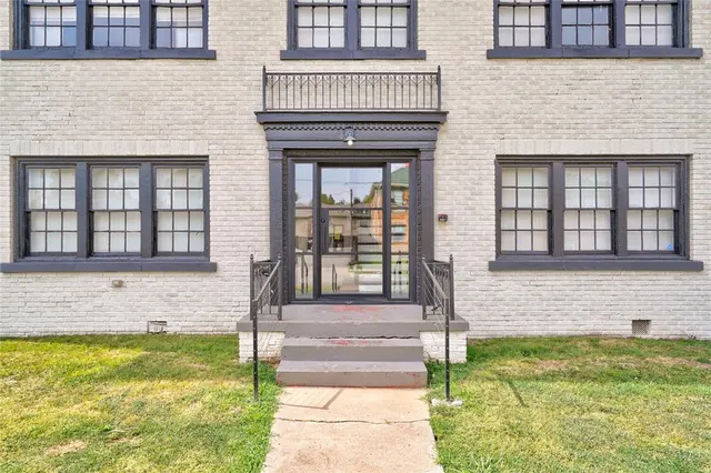 Photo 3 — 324 NW 24th Street, Oklahoma City, OK 73103