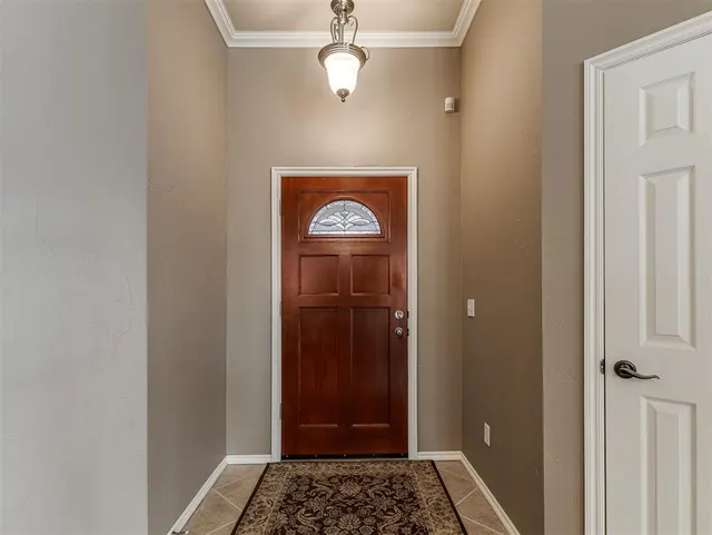 Photo 6 — 344 Coldbrook Circle, Edmond, OK 73003