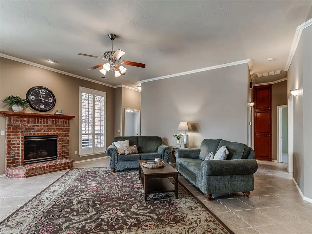 Photo 7 — 344 Coldbrook Circle, Edmond, OK 73003