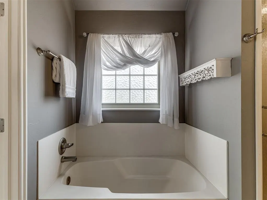 Photo 22 — 344 Coldbrook Circle, Edmond, OK 73003