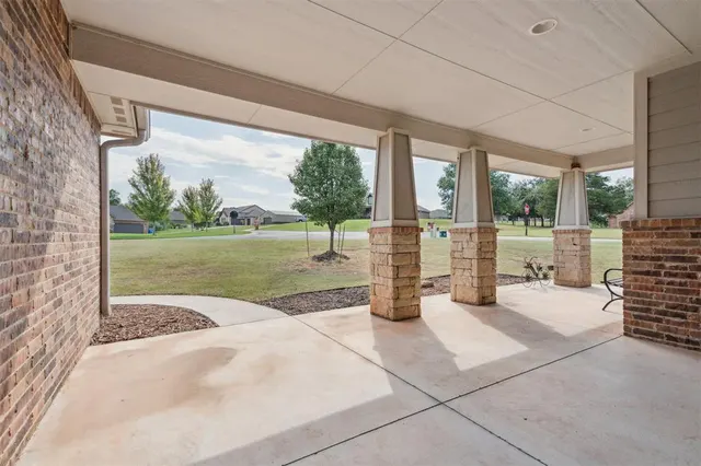 Photo 4 — 13791 Scenic View Lane, Edmond, OK 73025