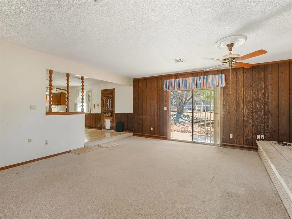 Photo 8 — 323 W Winchester Avenue, Ada, OK 74820